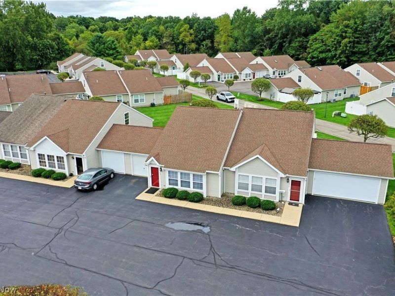 3287 Pheasant Run Road, Unit B, Cortland, OH 44410 Photo 6