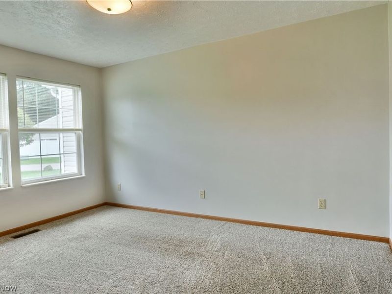 3287 Pheasant Run Road, Unit B, Cortland, OH 44410 Photo 7