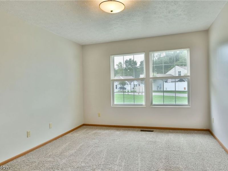 3287 Pheasant Run Road, Unit B, Cortland, OH 44410 Photo 8