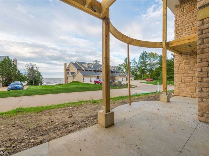 2773 Whispering Shores Drive, Vermilion, OH 44089 Photo 11