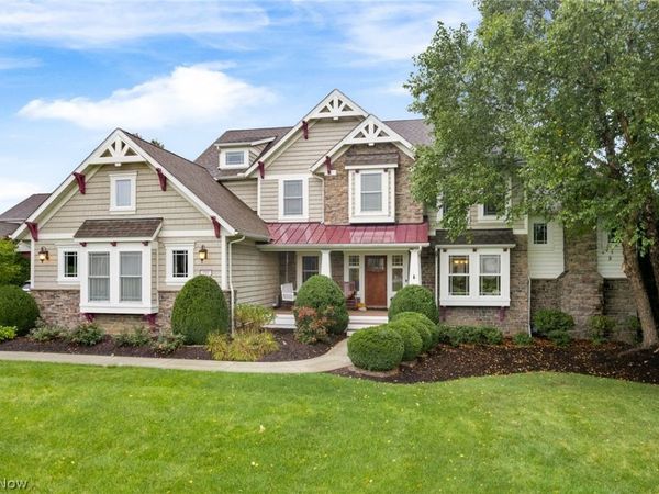 727 Walden Reserve Boulevard , Hinckley, OH 44233