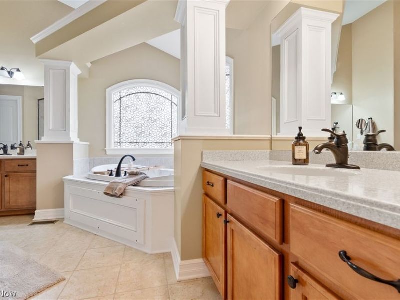 727 Walden Reserve Boulevard, Hinckley, OH 44233 Photo 28