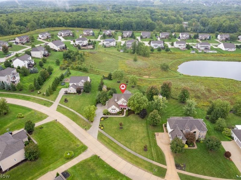 727 Walden Reserve Boulevard, Hinckley, OH 44233 Photo 3