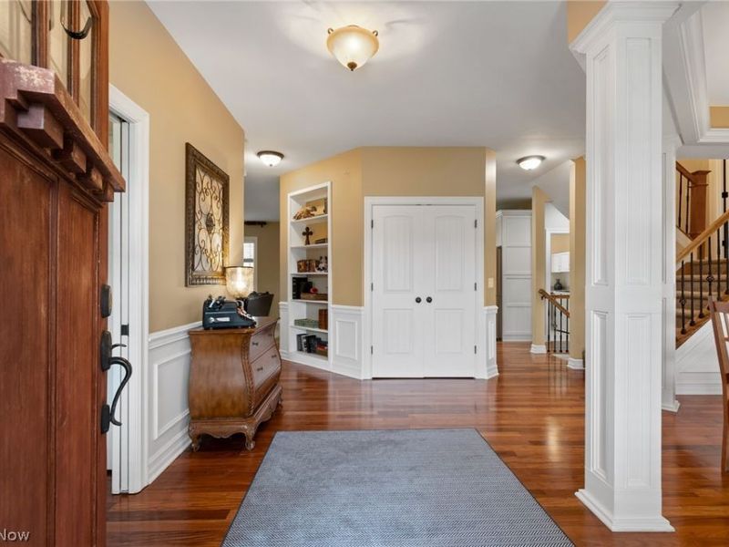 727 Walden Reserve Boulevard, Hinckley, OH 44233 Photo 4