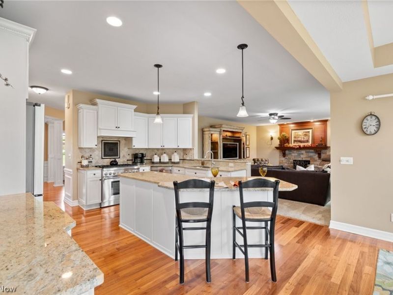 727 Walden Reserve Boulevard, Hinckley, OH 44233 Photo 8