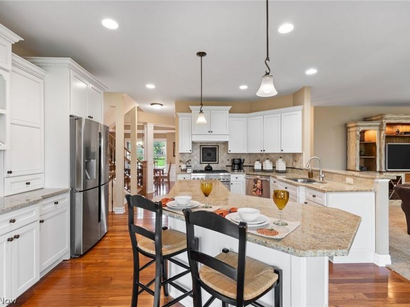 727 Walden Reserve Boulevard, Hinckley, OH 44233 Photo 9