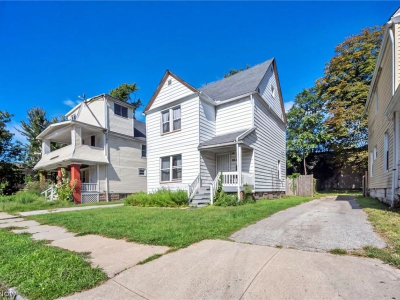 10631 Dupont Avenue, Cleveland, OH 44105 Photo 3