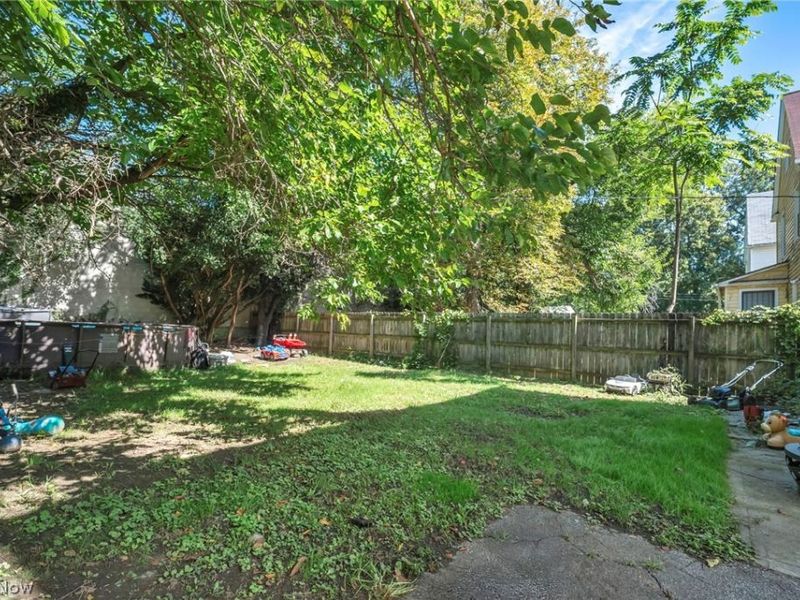 10631 Dupont Avenue, Cleveland, OH 44105 Photo 6