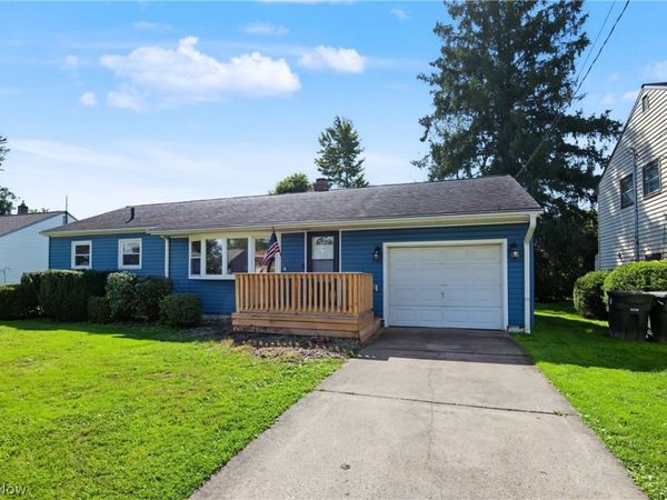4066 Jeanette Drive SE, Warren, OH 44484