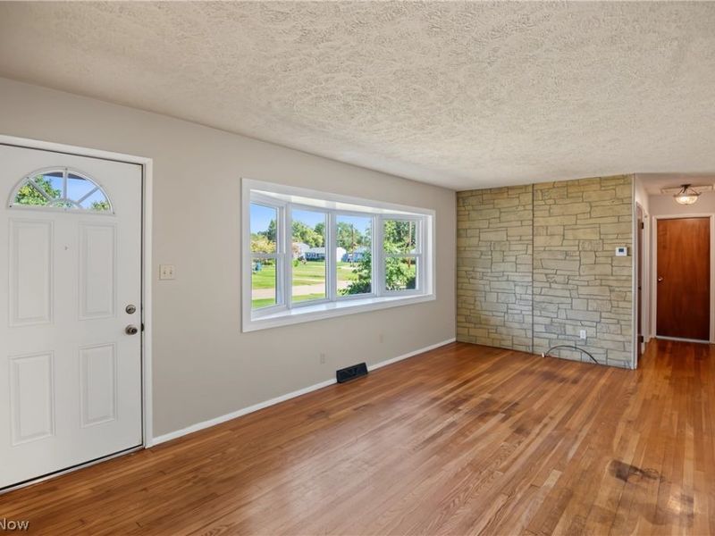 4066 Jeanette Drive SE, Warren, OH 44484 Photo 2