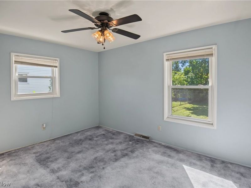 4066 Jeanette Drive SE, Warren, OH 44484 Photo 9