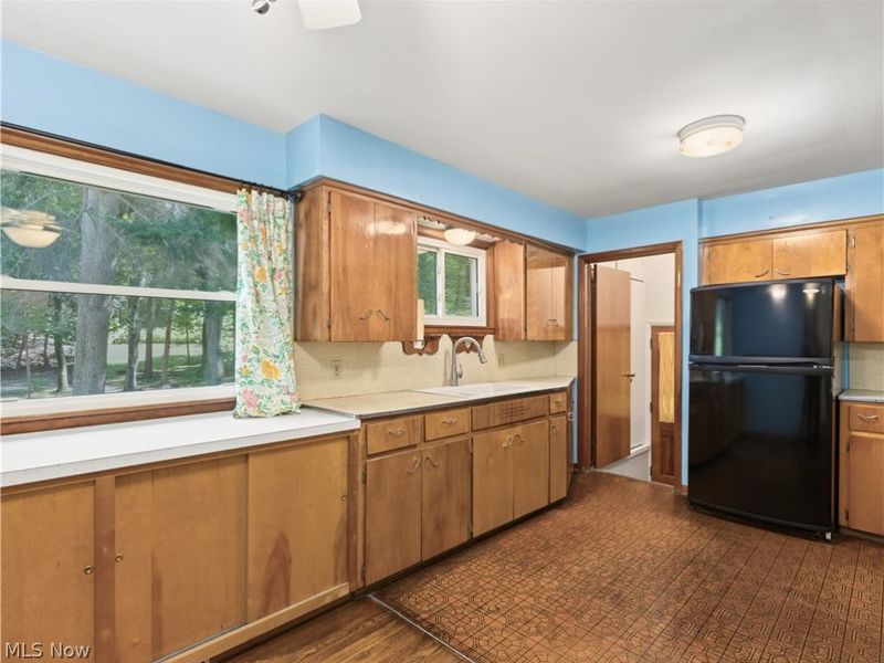 4467 S Main Street, Green, OH 44319 Photo 7