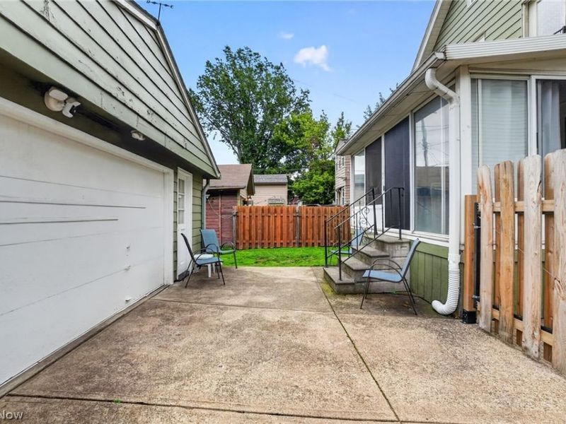 3872 E 40th Street, Newburgh Heights, OH 44105 Photo 43