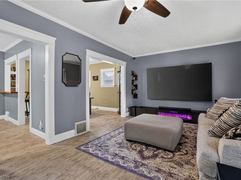 3872 E 40th Street, Newburgh Heights, OH 44105 Photo 7
