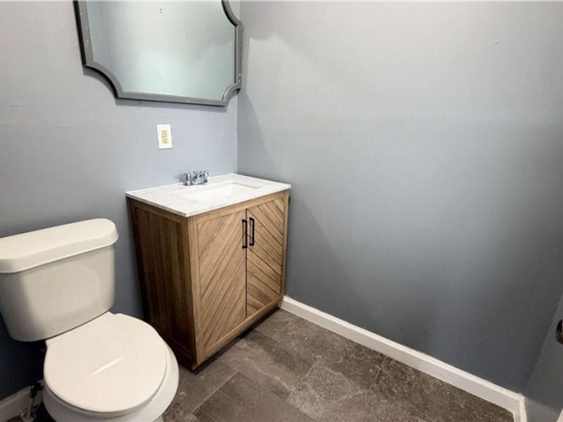 10404 Grandview Avenue, Cleveland, OH 44104 Photo 10
