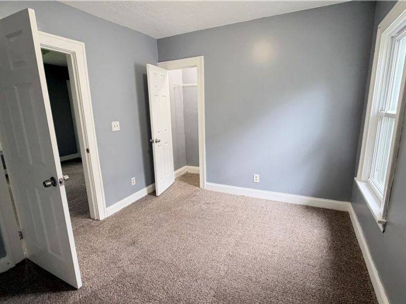 10404 Grandview Avenue, Cleveland, OH 44104 Photo 12