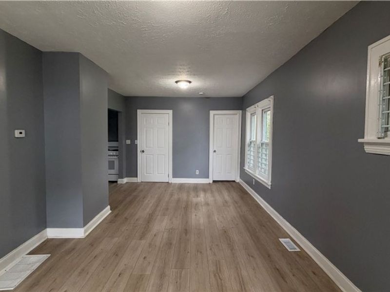 10404 Grandview Avenue, Cleveland, OH 44104 Photo 3