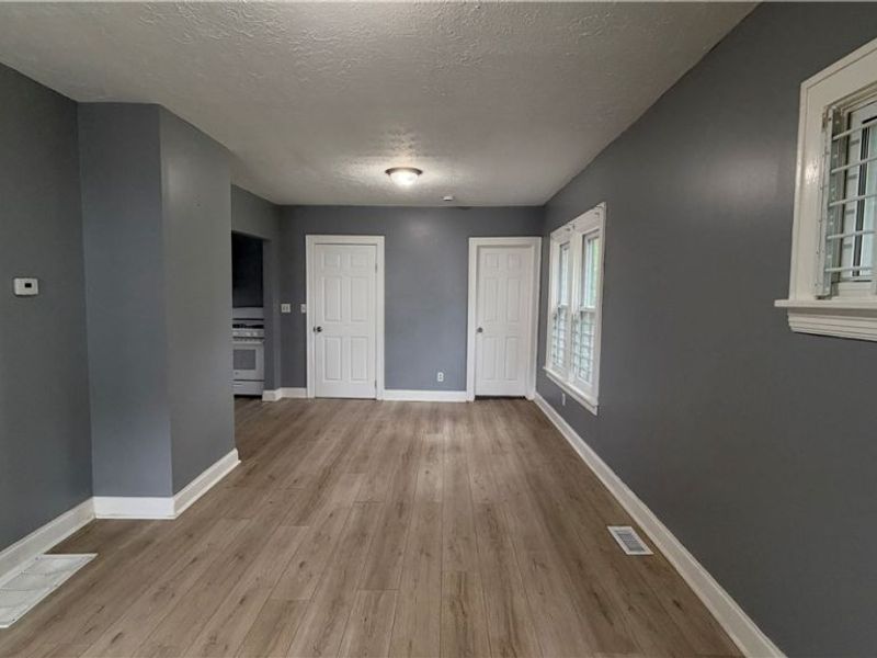10404 Grandview Avenue, Cleveland, OH 44104 Photo 4