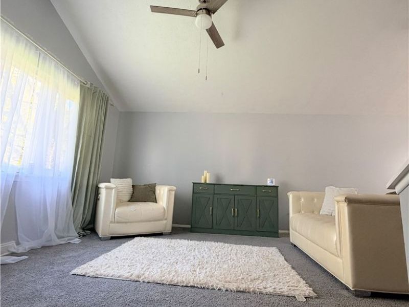 992 Lakewood Beach Drive, Sheffield Lake, OH 44054 Photo 7