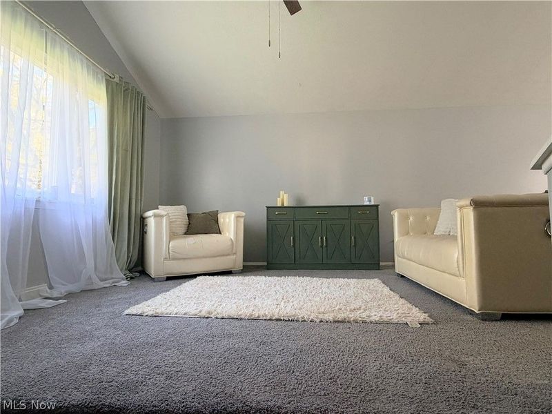 992 Lakewood Beach Drive, Sheffield Lake, OH 44054 Photo 9