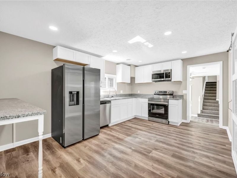 3642 Albany Avenue , Lorain, OH 44055 Photo 10