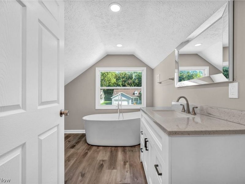 3642 Albany Avenue , Lorain, OH 44055 Photo 18