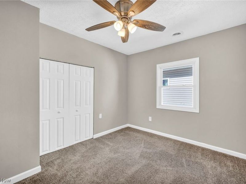 3642 Albany Avenue , Lorain, OH 44055 Photo 21