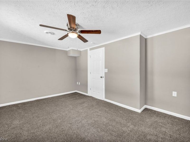 3642 Albany Avenue , Lorain, OH 44055 Photo 26