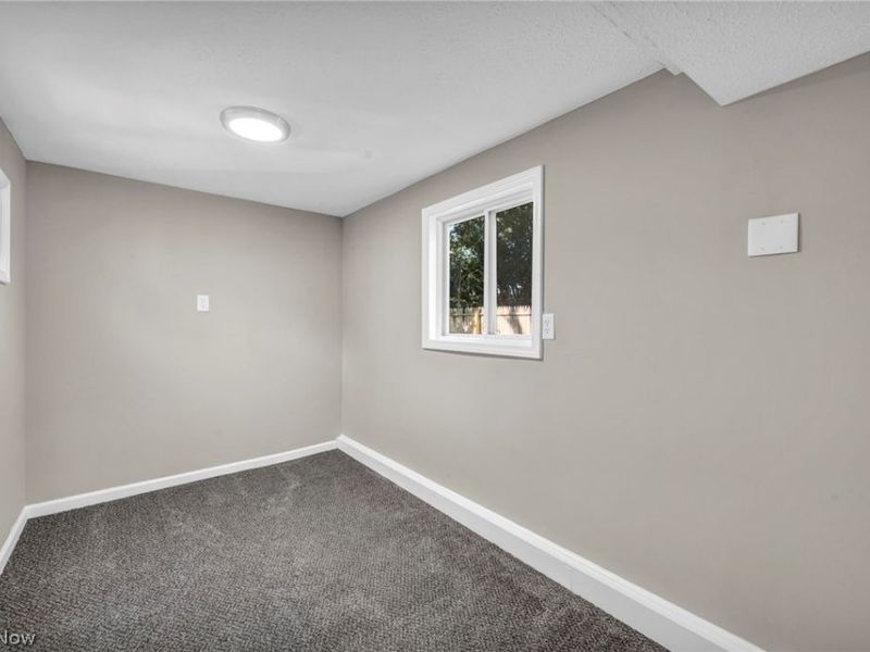 3642 Albany Avenue , Lorain, OH 44055 Photo 30