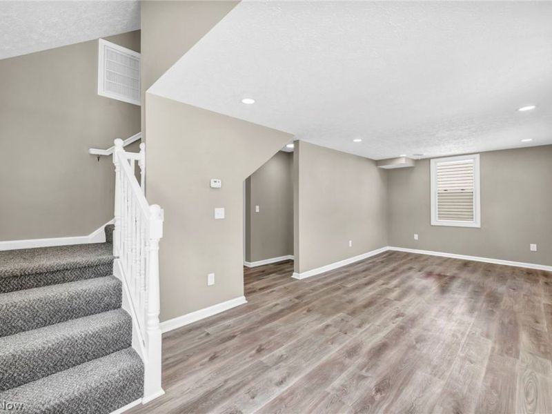 3642 Albany Avenue , Lorain, OH 44055 Photo 6