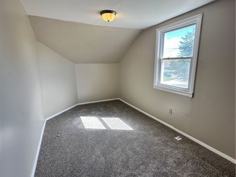 16207 Miles Avenue , Cleveland, OH 44128 Photo 11