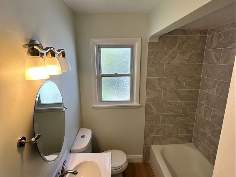 16207 Miles Avenue , Cleveland, OH 44128 Photo 8
