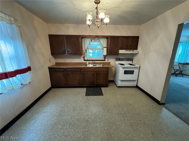 6105 Vandalia Avenue, Brooklyn, OH 44144 Photo 2