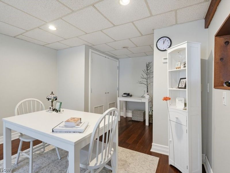 7590 Hickory Road, Oakwood Village, OH 44146 Photo 11