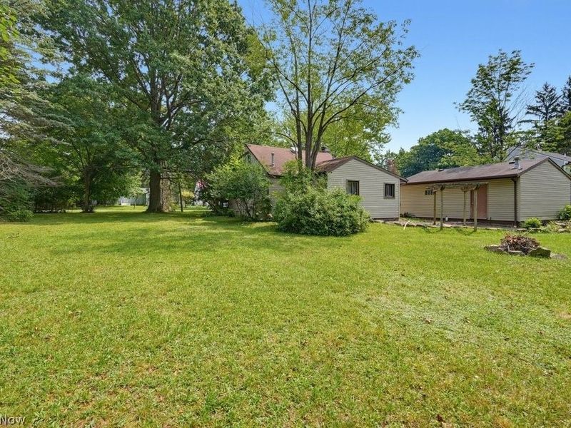 7590 Hickory Road, Oakwood Village, OH 44146 Photo 30