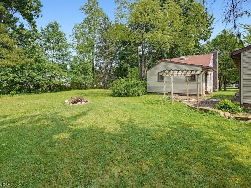 7590 Hickory Road, Oakwood Village, OH 44146 Photo 31