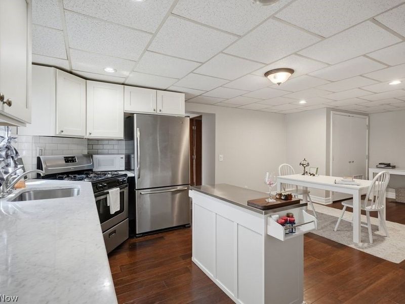 7590 Hickory Road, Oakwood Village, OH 44146 Photo 5