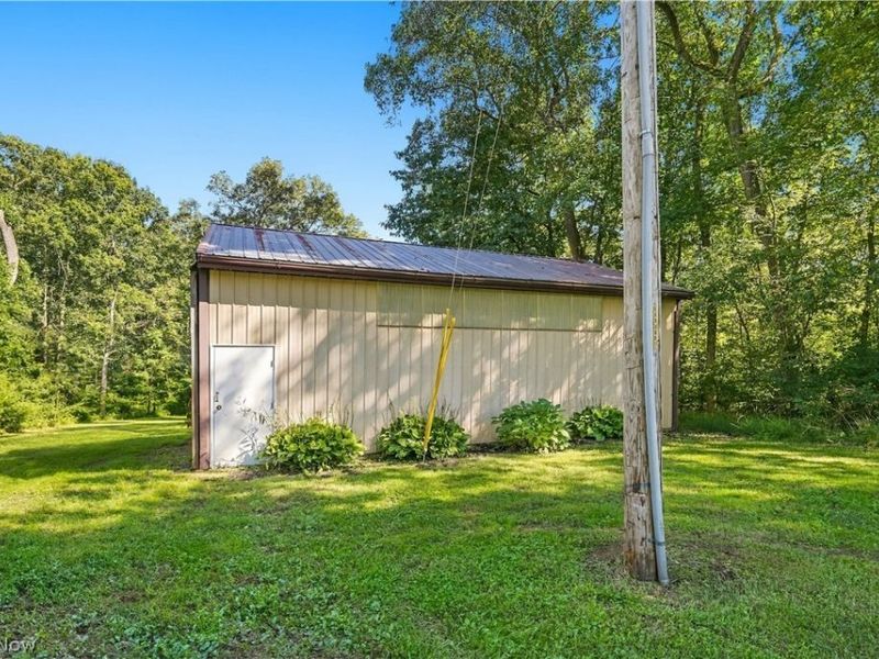 8160 Vickers Hill Road, Nashport, OH 43830 Photo 12