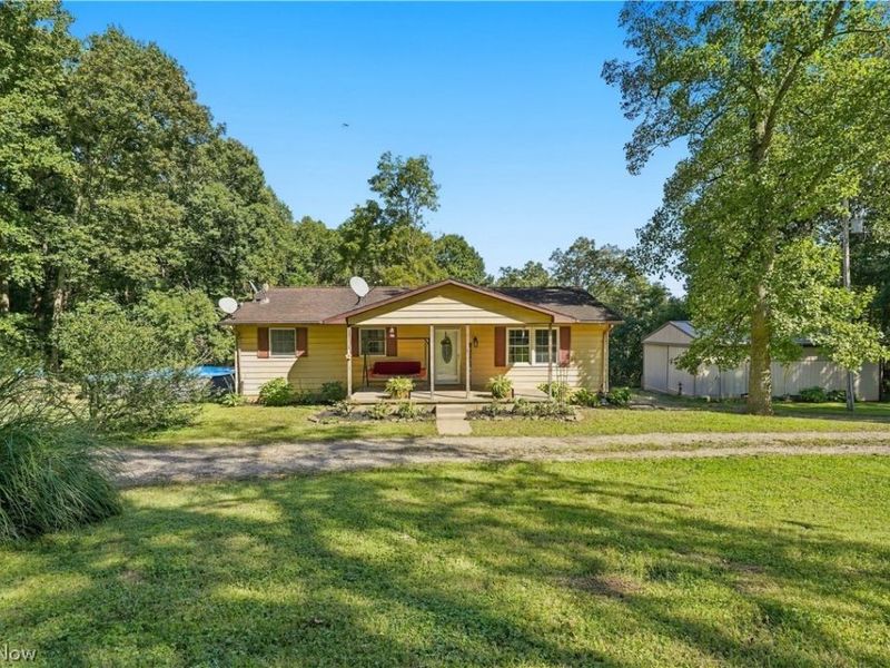 8160 Vickers Hill Road, Nashport, OH 43830 Photo 2