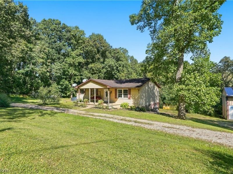 8160 Vickers Hill Road, Nashport, OH 43830 Photo 7