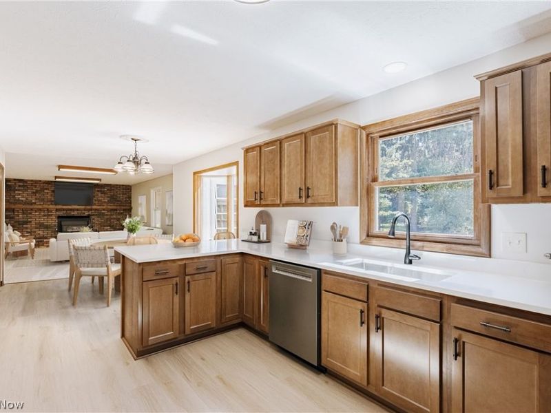 15133 Dogwood Circle, Middleburg Heights, OH 44130 Photo 10