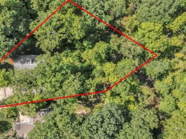 246 Windward Drive , Elyria, OH 44035