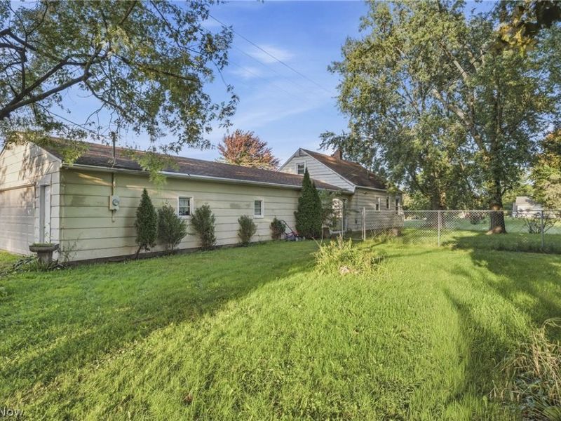 345 E Simpson Street, Alliance, OH 44601 Photo 7