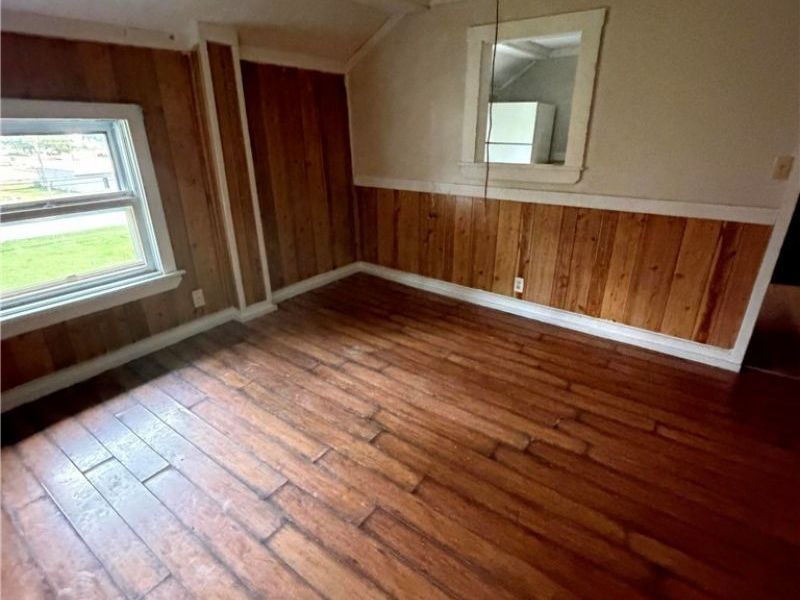 18312 Madison Road, Middlefield, OH 44062 Photo 3
