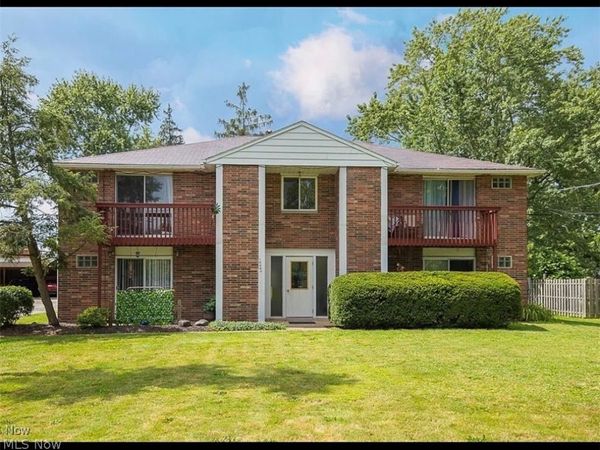 10004 Darrow Road, Twinsburg, OH 44087