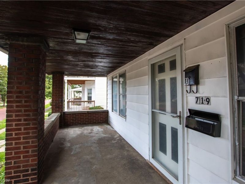 719 E 157th Street, Cleveland, OH 44110 Photo 2