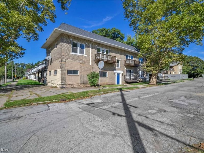 4225 W 22nd Street, Cleveland, OH 44109 Photo 3