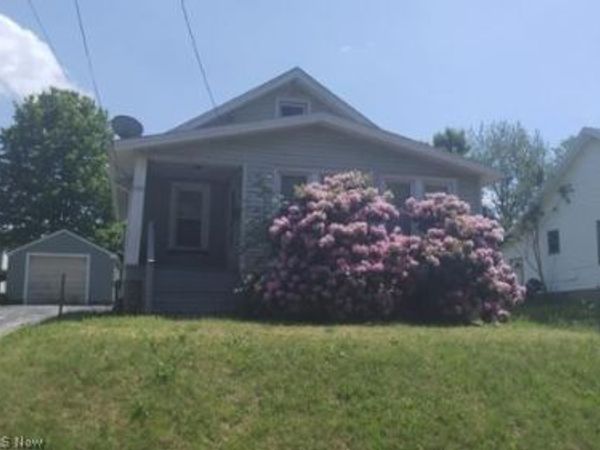 1935 Cherry Hill Avenue , Youngstown, OH 44509