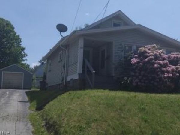 1935 Cherry Hill Avenue, Youngstown, OH 44509