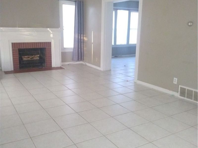 171 Woodbine Avenue SE, Unit down, Warren, OH 44483 Photo 4